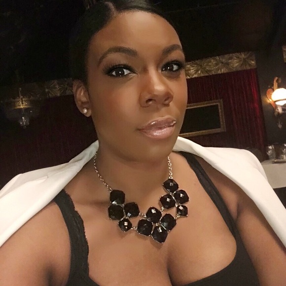 Meet your Posher, Monique - Picture 4 of 5